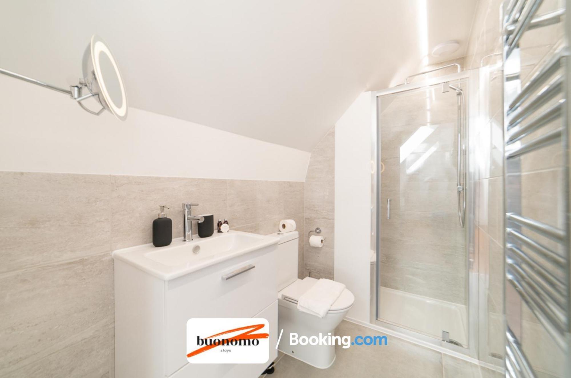 Two Bedroom Apartment At Buonomo Stays Short Lets & Serviced Accommodation 伦敦 外观 照片